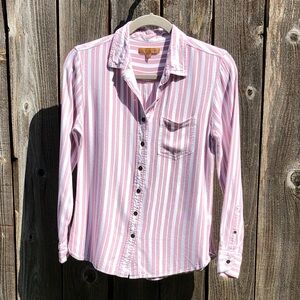 Jachs Girlfriend pink button down top size small